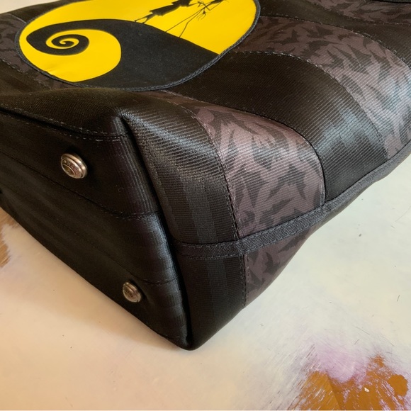 Harveys Jack Skellington and Sally NBC carriage ring tote. Highly sought after. - Picture 4 of 11